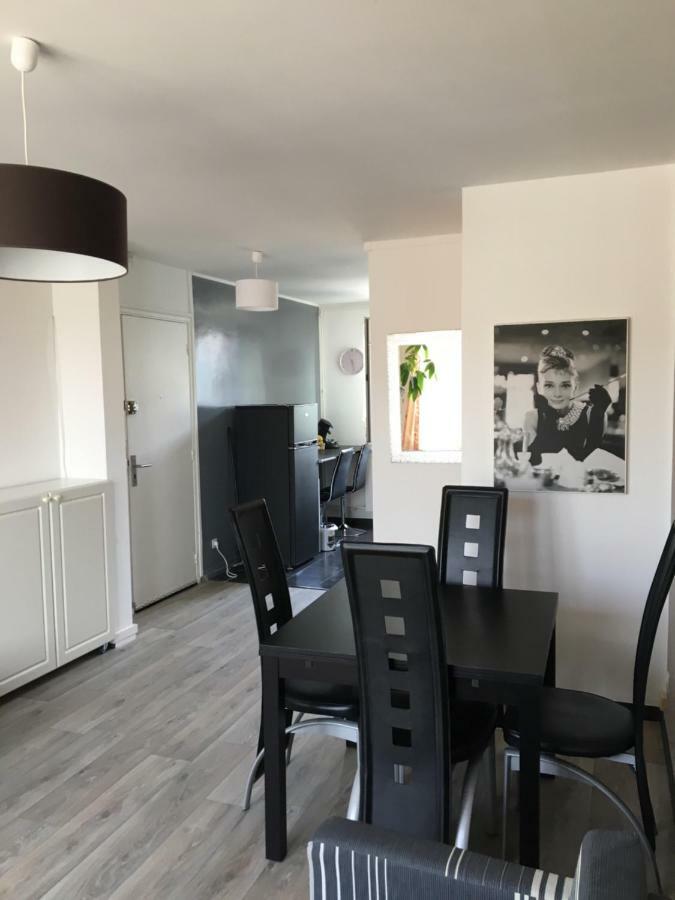 Appartement Deux Chambres Salon Parking Rouen Kindarena Exterior foto